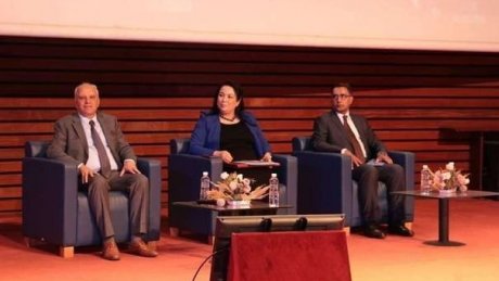 الملتقى العربي لأدب الطفل يتواصل الى الغد : أي تأثير الانترنات على خيال الطفل وقدراته وكيف ننتج مضامين جذابة ؟