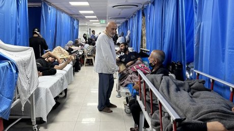نقص الأدوية الحاد يهدد حياة ألف مريض غسيل كلى في قطاع غزة