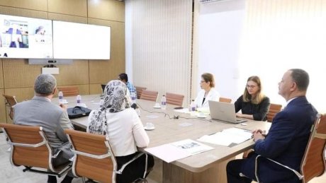 العلاج بالأشعة للأمراض السرطانية: الامكانيات البشرية تمكن من علاج المرضى الافارقة