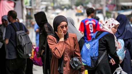 الاحتلال يجبر المواطنين على إخلاء أجزاء واسعة من أحياء خان يونس الشرقية