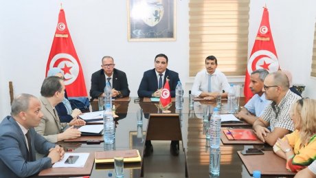 اتفاق في الشركة التونسية لاسواق الجملة وإلغاء الاضراب