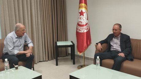 الأخ اعمر تقجوت الأمين العام للاتحاد العام للعمال الجزائريين : الطبقة العمالية تواجه الكثير من التحديات ولا بد من ارساء ثقافة الحوار