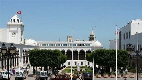 عودة العمل بالتوقيت الشتوي بداية من الاثنين 2 سبتمبر