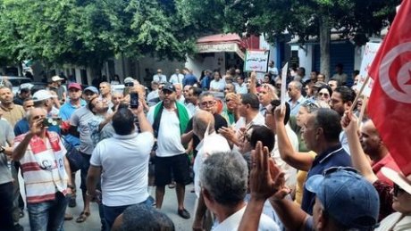 من أجل هذه المطالب: جامعتا التعليم الاساسي والثانوي تنفذان يوم غضب أمام مقر وزارة التربية