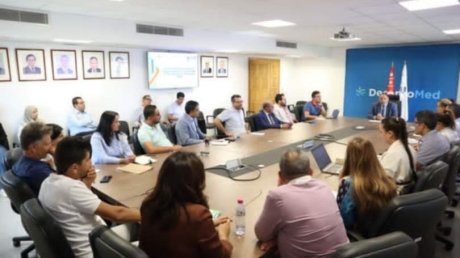 ضمن برنامج الانتقال الطاقي للمؤسسات العمومية : سبع شركات فوتوضوئية لانتاج ذاتي للكهرباء في 102 مؤسسة
