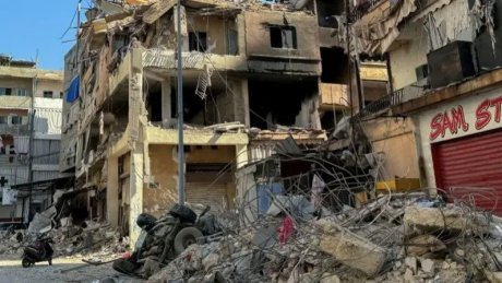 إسرائيل" توسع عملياتها البرية في لبنان وتدمر مسجدا في الجنوب"