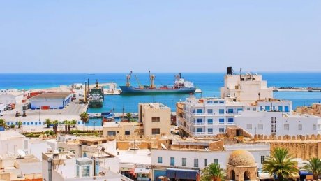طقس اليوم الخميس : صاف في قطاع غزة و بعض الأمطار المتفرقة في تونس