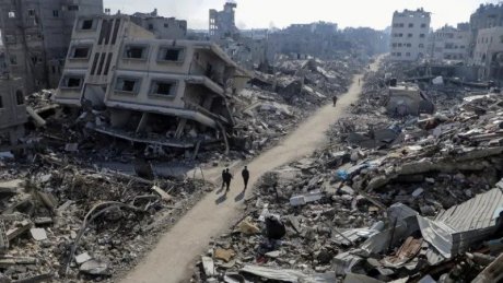 قوات الإحتلال تُسقط براميل متفجرة على شمال غزة