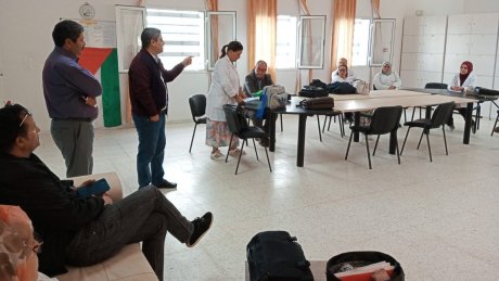 أساتذة معهد المرناقية ينفذون وقفة إنذارية بساعة احتجاجا على نقص التجهيزات الضرورية للعمل