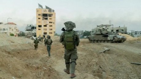 استهداف ناقلة جند "إسرائيلية" وجرافتين ودبابة ميركافا في جباليا