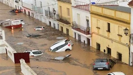 فيضانات اسبانيا : 160 قتيلا حتى مساء الخميس وعدد المفقودين مازال غير معروف