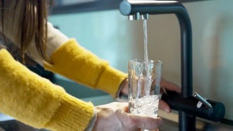 انقطاع مياه الشرب بأحياء مختلفة من باردو بسبب أشغال الخط الحديدي