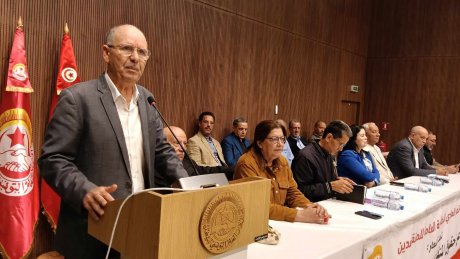 الطبوبي في افتتاح مؤتمر المتقاعدين: اخترنا طريق الاستقلالية، ولن نكون أبدا خلية للسلطة