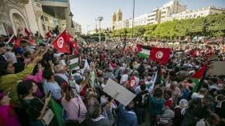 نقابيون و حقوقيون و ناشطون مدنيون يطالبون بمنع تجريم حق التظاهر والتعبير