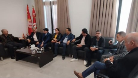 في لقاء الأمين العام بجامعة موظفي التربية : دعم كامل للقطاع ونضالاته