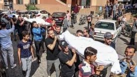 "الدفاع المدني في غزة يعلن مقتل ثلاثة عناصر إغاثة بغارة" إسرائيلية