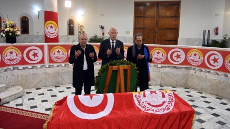 رئيس الجمهورية يشرف على موكب إحياء ذكرى اغتيال الزعيم فرحات حشاد