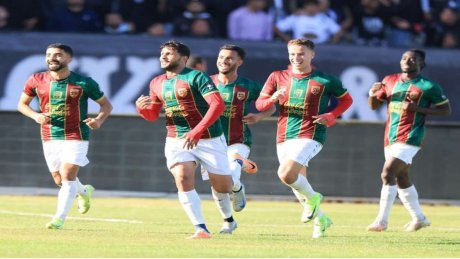 بطولة الرابطة الأولى : الملعب التونسي يهزم النادي الصفاقسي وينفرد بالصدارة