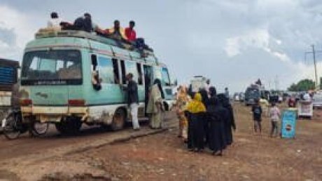 السودان : وصول أول شحنة مساعدات إلى جنوب الخرطوم بعد 20 شهراً من بدء النزاع