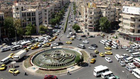 سوريا الجديدة بين كماشة المصالح المتناقضة وعدم وضوح رؤية الادارة الحاكمة وانتقادات المجتمع المدني