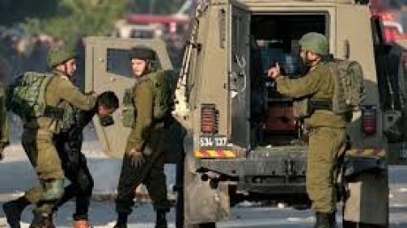 الاحتلال يعتقل 15 مواطنا فلسطينيا من الضفة الغربية