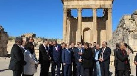 بها مشاريع سياحية وتراثية معطلة : دراسة حول شط الزوارع وحلحلة الاشكالات العقارية والمالية بمؤسسات السياحة بباجة