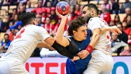المنتخب التونسي يتعرض لهزيمة مفاجئة أمام إيطاليا في افتتاح مشواره بمونديال كرة اليد