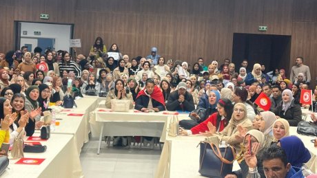 غضب لأعوان وزارة الأسرة واحتجاجات على غلق باب التفاوض