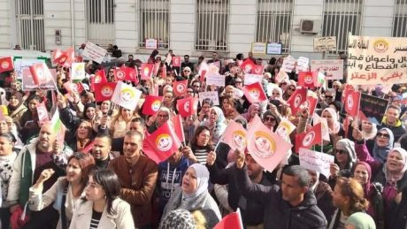 الجامعة العامة للشباب والطفولة تثمن نجاح الوقفة الاحتجاجية وتؤكد مواصلة النضال لتحقيق المطالب القطاعية