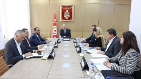 من بينها تسوية الديون والتكفل بالمرضى : اجراءات جديدة لدفع التعاون بين تونس وليبيا