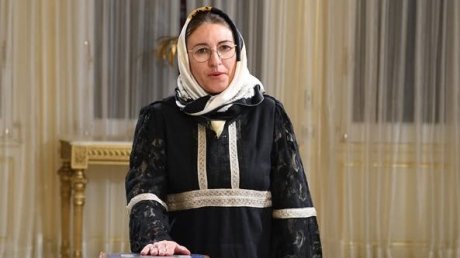 رئيس الجمهورية يقرر اعفاء وزيرة المالية من مهامها و يكلف السيدة مشكاة سلامة الخالدي كوزيرة جديدة
