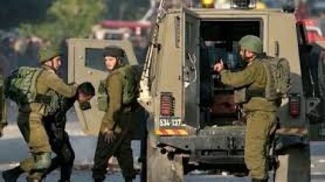 الاحتلال يعتقل عددا من المواطنين الفلسطينيين في القدس المحتلة