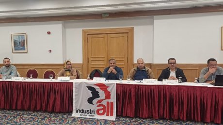 في ندوة في قطاع النسيج : القوانين البالية لا تحمي صحة العمال