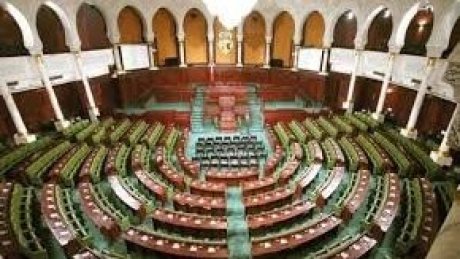 رؤساء لجان بالبرلمان التونسي يعلقون أعمالهم احتجاجًا على "صنصرة" رئيس المجلس و خرق النظام الداخلي