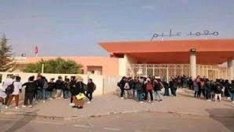 في معهد عليم بقفصة : استياء من الغاء القضاء الإداري قرار مجلس التربية برفت تلميذ أتى فعلا مشينا