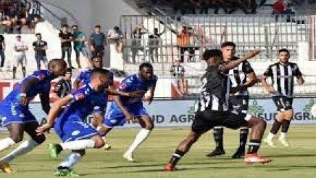 الرابطة 1 : النادي الصفاقسي يستقبل الاتحاد المنستيري في مباراة البحث عن الوصافة