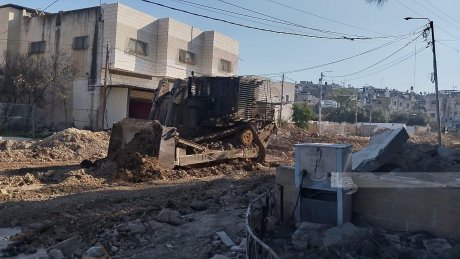 الاحتلال يواصل عدوانه على مدينة طولكرم ومخيميها لليوم الـ51