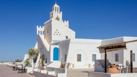 طقس اليوم الثلاثاء : غائم جزئيا فصاف في قطاع غزة و أمطار بالجنوب والمناطق الغربية لتونس