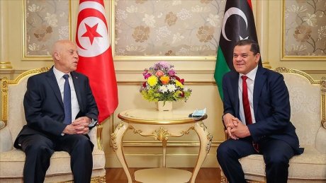 سعيّد والدبيبة يؤكدان ضمان انسيابية تنقل المواطنين والبضائع بين تونس وليبيا