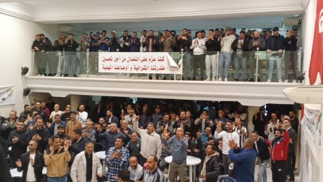 النقابة الأساسية لشركة "ستيب" مساكن تتهم الإدارة بخرق الاتفاق ومواصلة الهرسلة وتلوح بالتصعيد
