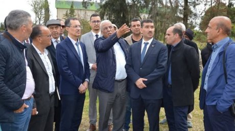 منها المديونية وصيانة آلات الحصاد : شواغل الفلاحة في نقاش بين الوزير والفلاحين في جندوبة