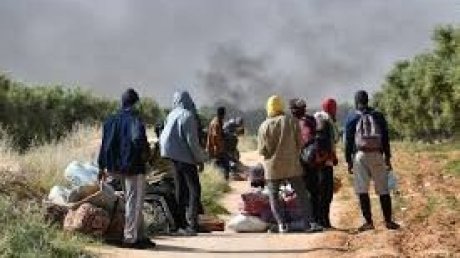 مصرع غيني في اشتباكات داخل مخيمات مهاجرين في تونس