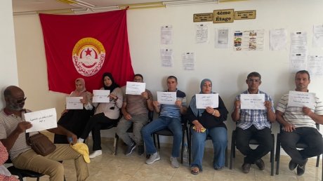 اعوان الهيئة الوطنية للسلامة الصحية بقفصة ينفذون وقفات احتجاجية بسبب تأخر القوانين المنظمة وحقوقهم المادية