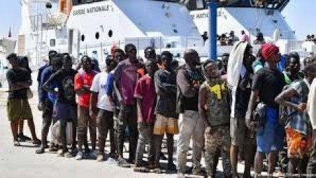 القبض على 63 افريقيا وصل الى لامبادوزا قادمين من صفاقس
