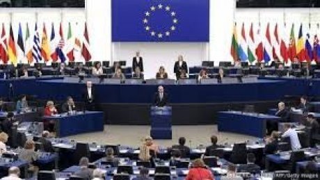 المجلس والبرلمان الأوروبي يتخذان قرارات جديدة ضد المهربين والمهاجرين