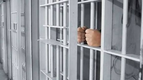 أحكام سجن بأكثر من أربعين سنة لتونسيين في قضية مخدرات