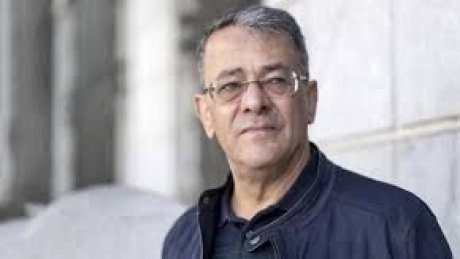 "هيئة الدفاع عن الأستاذ أحمد صواب تندد بحكم السجن ضده وتصفه بـ"الفضيحة القضائية