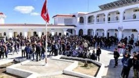 المدرسة العمومية التونسية : أزمات تتعمق وإصرار على المعالجات الفاشلة