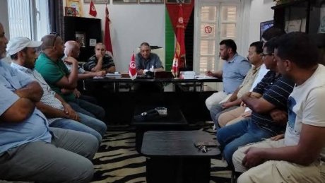 نقابات النقل بمدنين تعلن القيام بسلسلة تحركات احتجاجية بعد فشل الحوار مع سلطة الإشراف