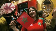 الجالية المغربية بتونس تحتفل في شارع الحبيب بورقيبة